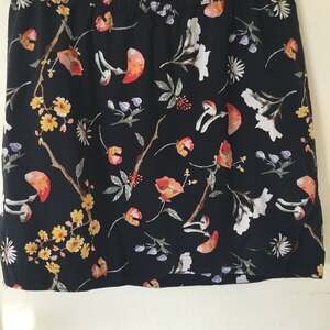 NWOT The North Face Black Floral Skirt / Shorts Skort Hiking Outdoors. XS